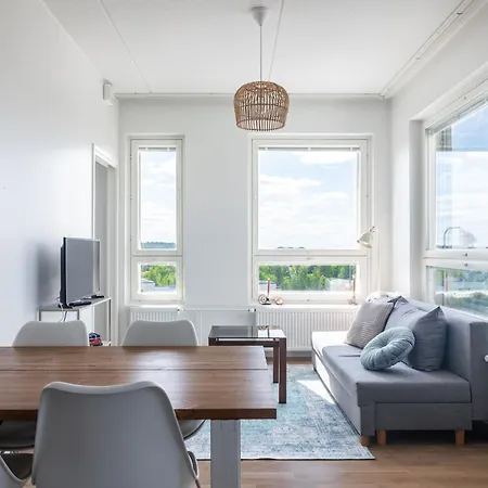 Floor 1br With Balcony & Air Con Next To Railway Station Appartement Lahti