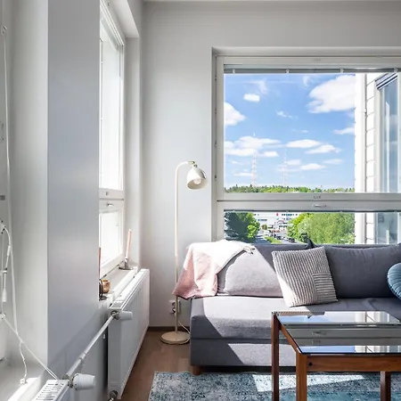 Appartement Floor 1br With Balcony & Air Con Next To Railway Station