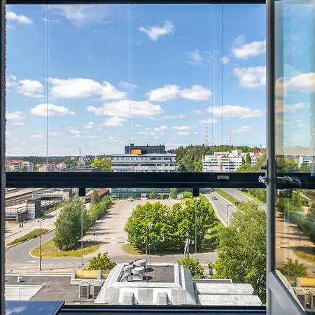 Floor 1br With Balcony & Air Con Next To Railway Station