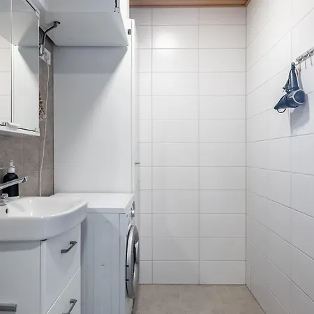 Floor 1br With Balcony & Air Con Next To Railway Station Appartement Lahti