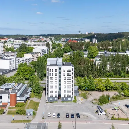 Floor 1br With Balcony & Air Con Next To Railway Station Appartement *